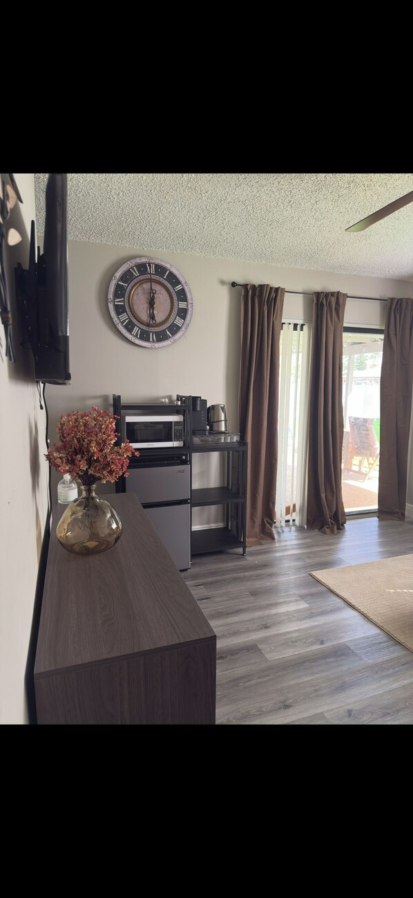 Interior - Charming studio in Margate with private entrance (Margate)