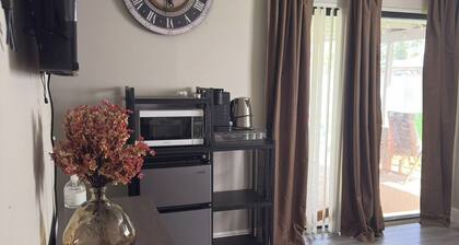 Charming studio in Margate with private entrance