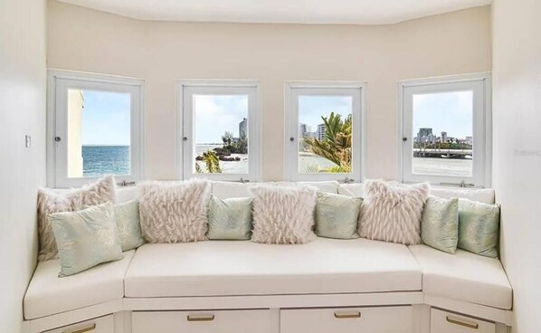 Deluxe Apartment, 2 Bedrooms, 2 Bathrooms, Oceanfront | Living area - Ocean Breeze Villa (San Juan)