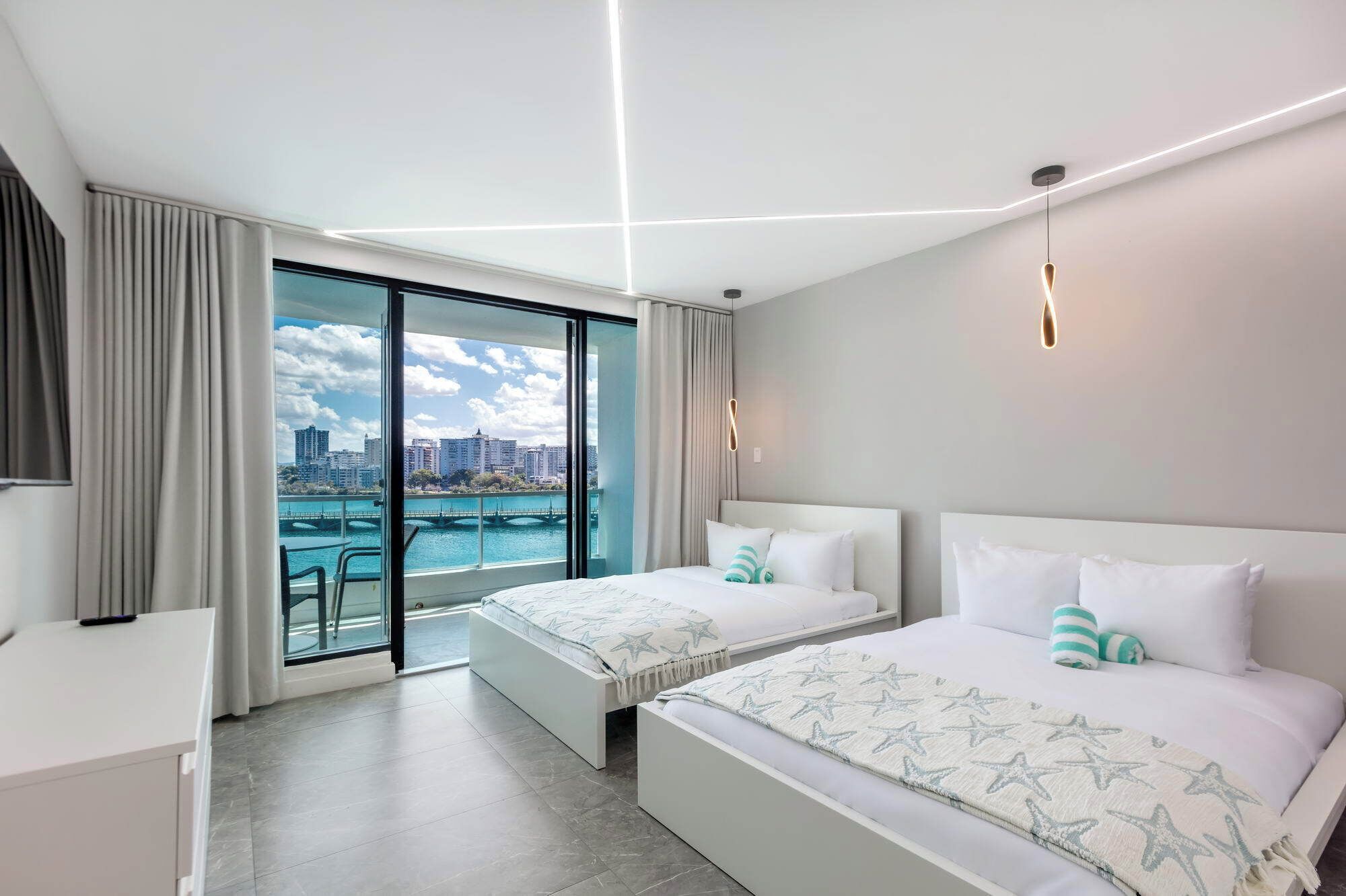 Deluxe Penthouse, Balcony | In-room safe, iron/ironing board, free WiFi, bed sheets