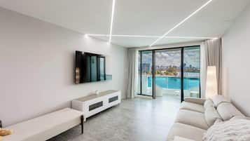 Deluxe Penthouse, Balcony | Living area