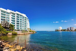 Front of property - Ocean Breeze Villa (San Juan)