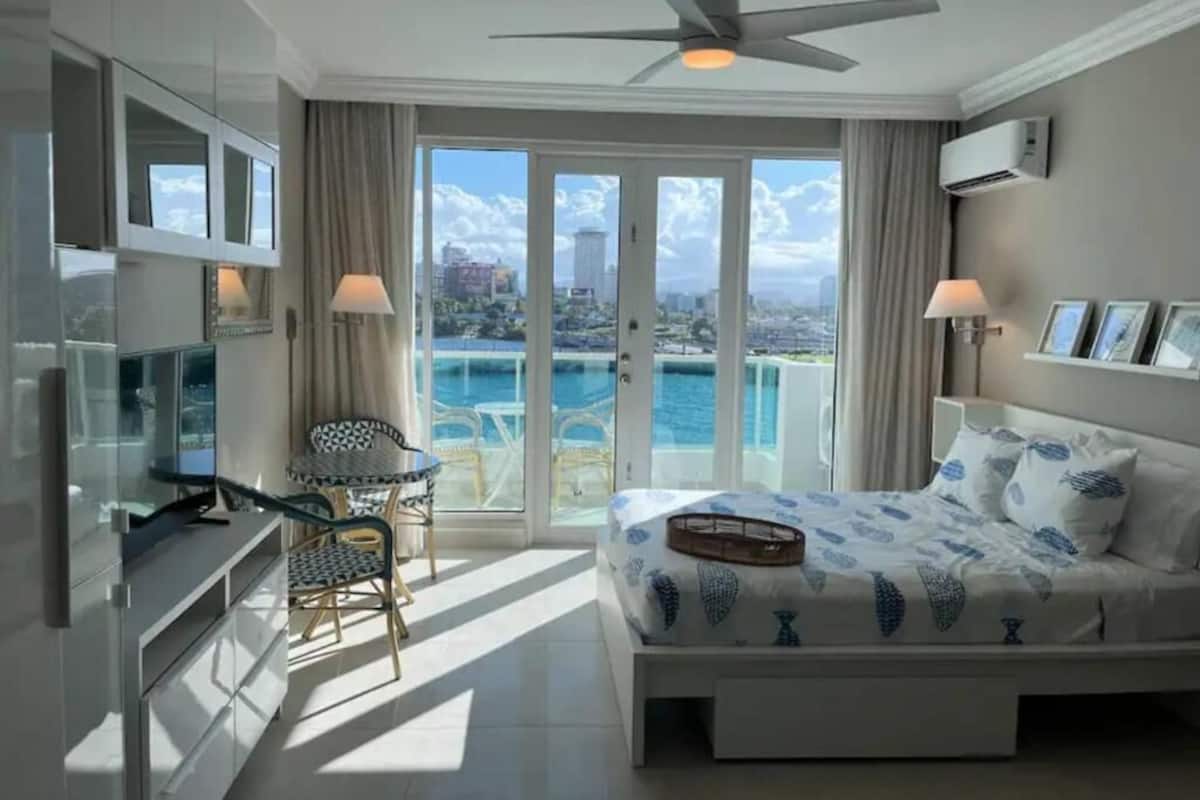 Studio, Balcony, Lagoon View | Iron/ironing board, free WiFi