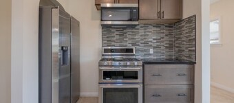 3-bedroom house in gorgeous San Fernando with AC