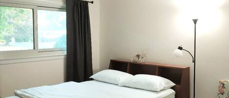 2 bedrooms, WiFi, bed sheets