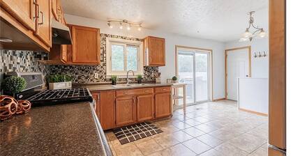 Charming 2-bedroom + office house, safe, quiet, and convenient