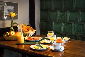 Lunch and dinner served, German cuisine - Gasthof Waldgericht (Dornstetten)