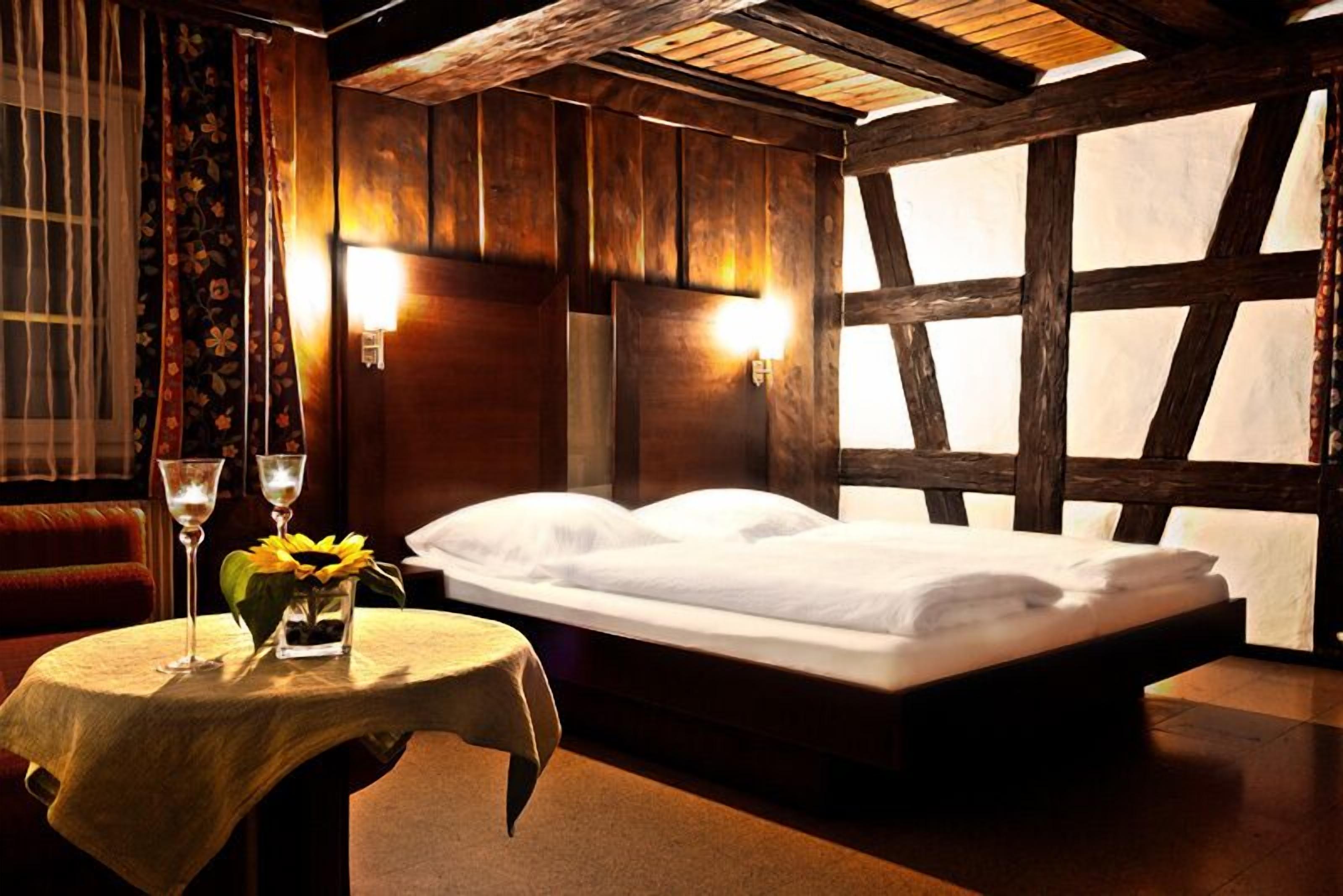 Basic Double Room | Desk, laptop workspace, free WiFi