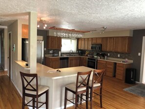 Mikrowelle, Ofen, Herdplatte, Geschirrspüler