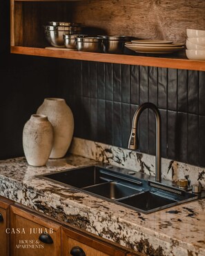 Micro-ondes, plaque de cuisson