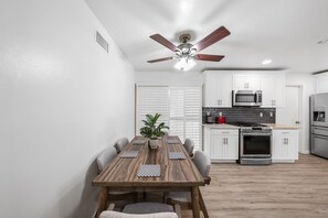 Dining - The 3BR/2BA Modern Pool Home in West Covina (West Covina)