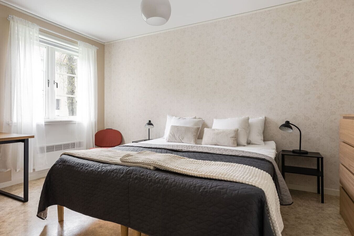 1 多间卧室、熨斗/熨衣板、免费 WiFi、床单