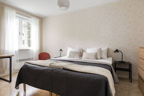 1 chambre, fer et planche à repasser, Wi-Fi gratuit, draps fournis