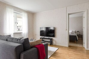 Unclassified image, 2 of 19, button