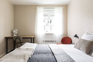 Unclassified image, 5 of 19, button