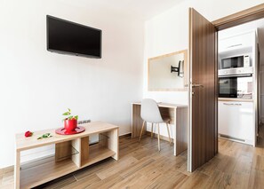 Interior - Mir, sunce i more, vaš savršen bijeg u Fancy Apartments Dream. (Smokvica)