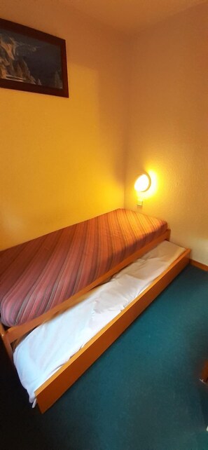 1 bedroom - 50m from ski slopes, 1st floor, balcony, tv, ski locker, 23m², Valfréjus (Valfréjus)