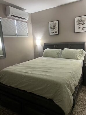 1 sovrum, strykjärn/strykbräda, wi-fi och sängkläder