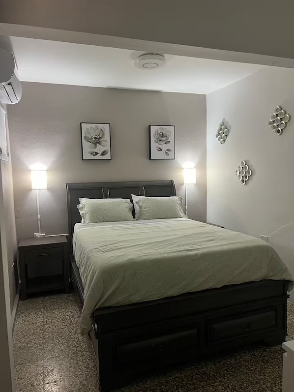 1 bedroom, iron/ironing board, WiFi, bed sheets