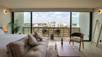 Suíte estúdio empresarial, sacada, vista para o parque | Área de estar