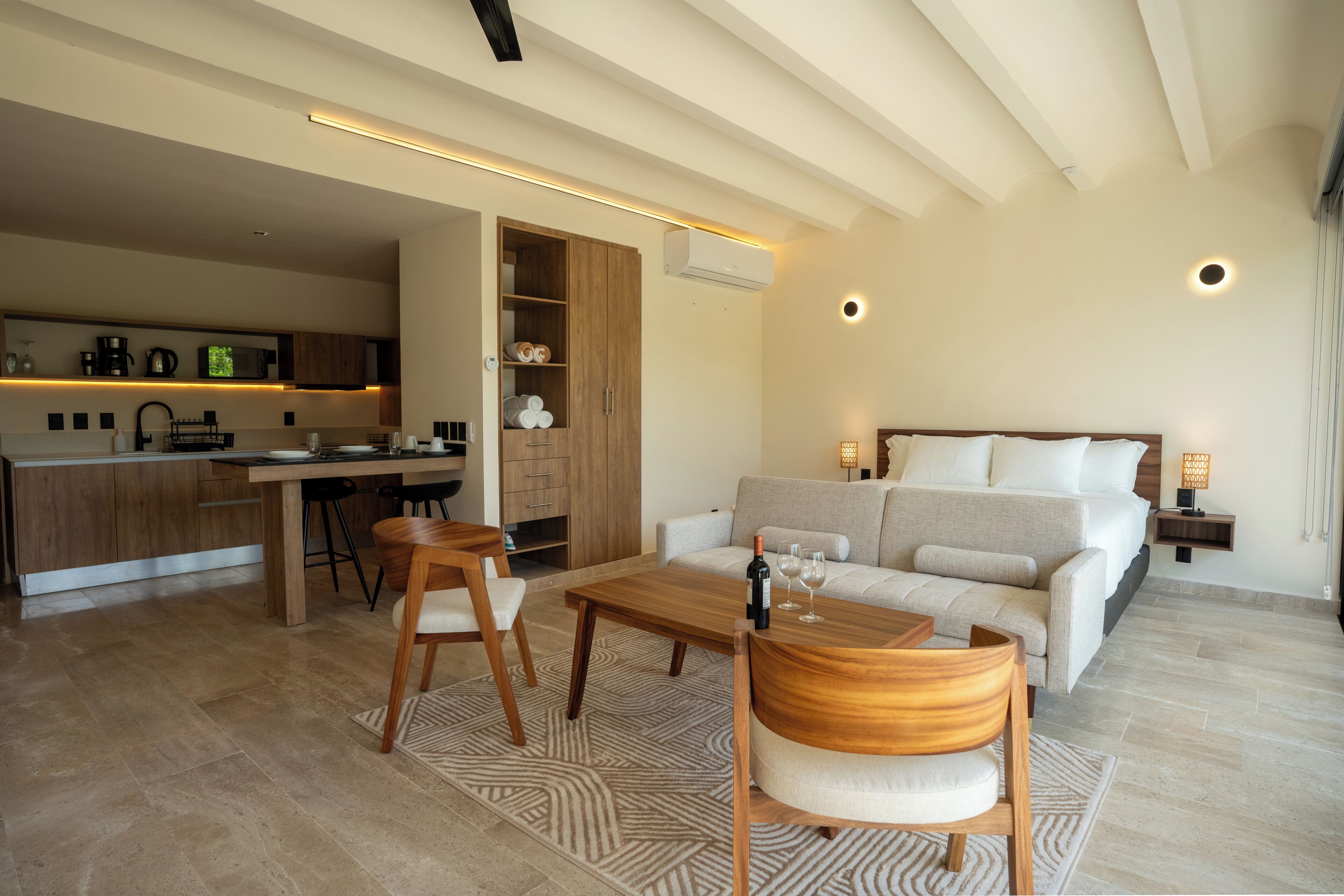 Caja de seguridad en la habitación y cortinas blackout 