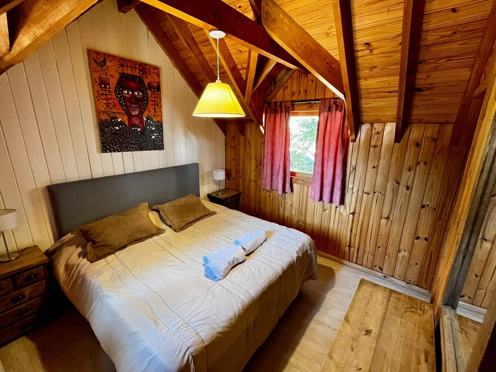 2 chambres, fer et planche à repasser, Wi-Fi gratuit, draps fournis