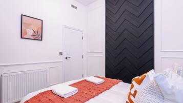 1 chambre, fer et planche à repasser, Wi-Fi, draps fournis