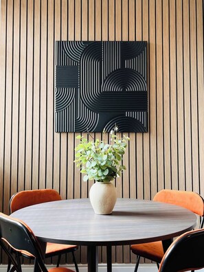 Dining - Stylish | 5BR 5BA Home in Salford | Street Parking (Eccles)