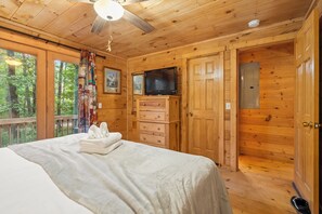 1 bedroom, desk, free WiFi, bed sheets