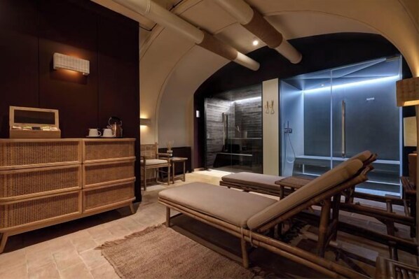 Unclassified image, 1 of 75, button - TB Place Roma (Rome)
