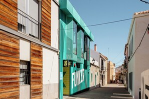 Mặt tiền nơi lưu trú