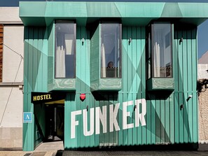 Front of property - Funker Hostel (Málaga)
