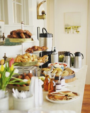 Desayuno continental incluido todos los días