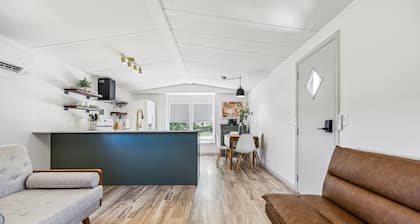 Cozy & private 2-bedroom home in Hohenwald, TN only 4miles to the Natchez Trace