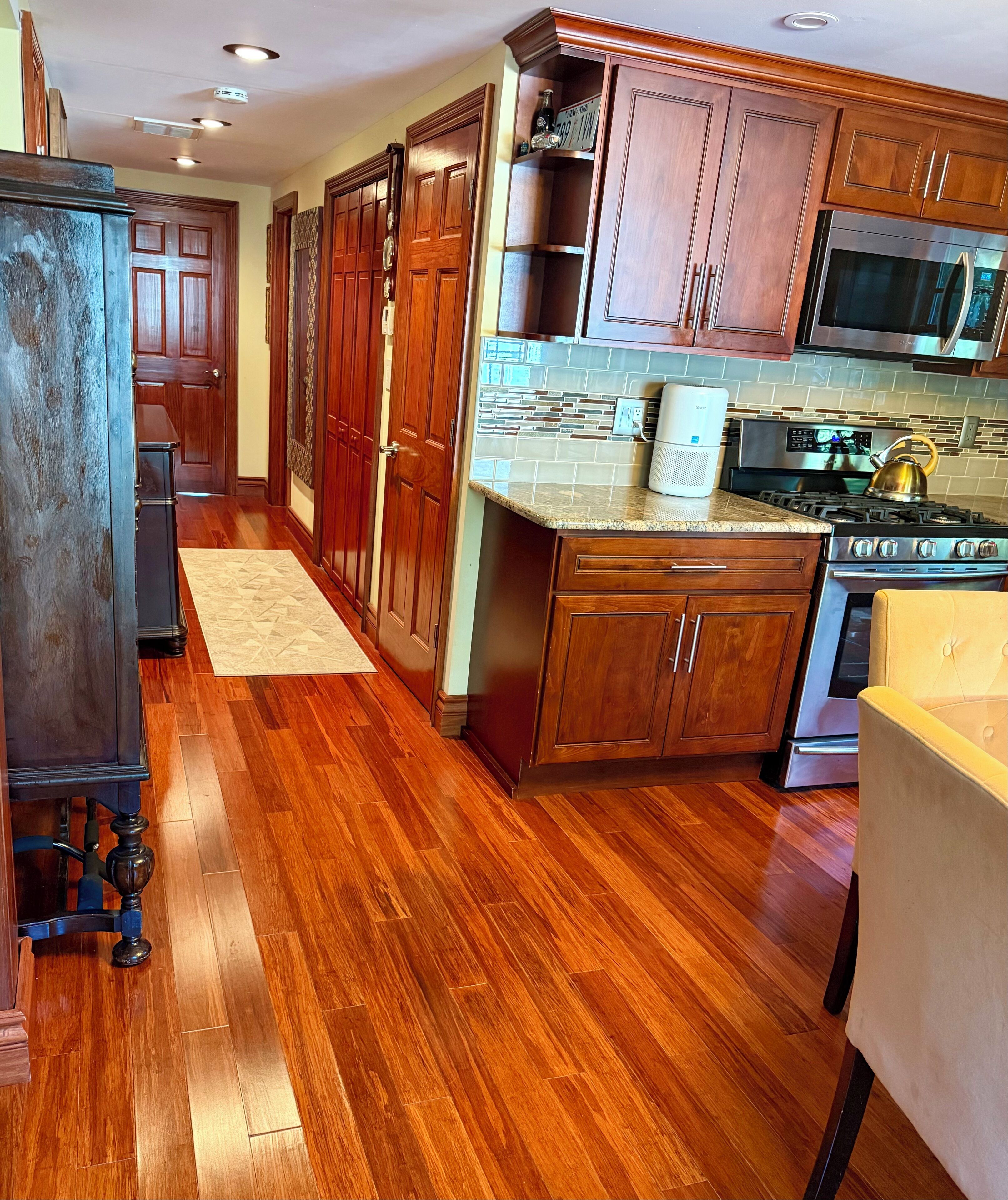 Mikrowelle, Ofen, Herdplatte, Geschirrspüler