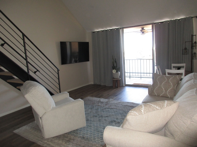 Amazing Lakefront Views! Quiet Waterfront Retreat. - Lake Conroe, TX