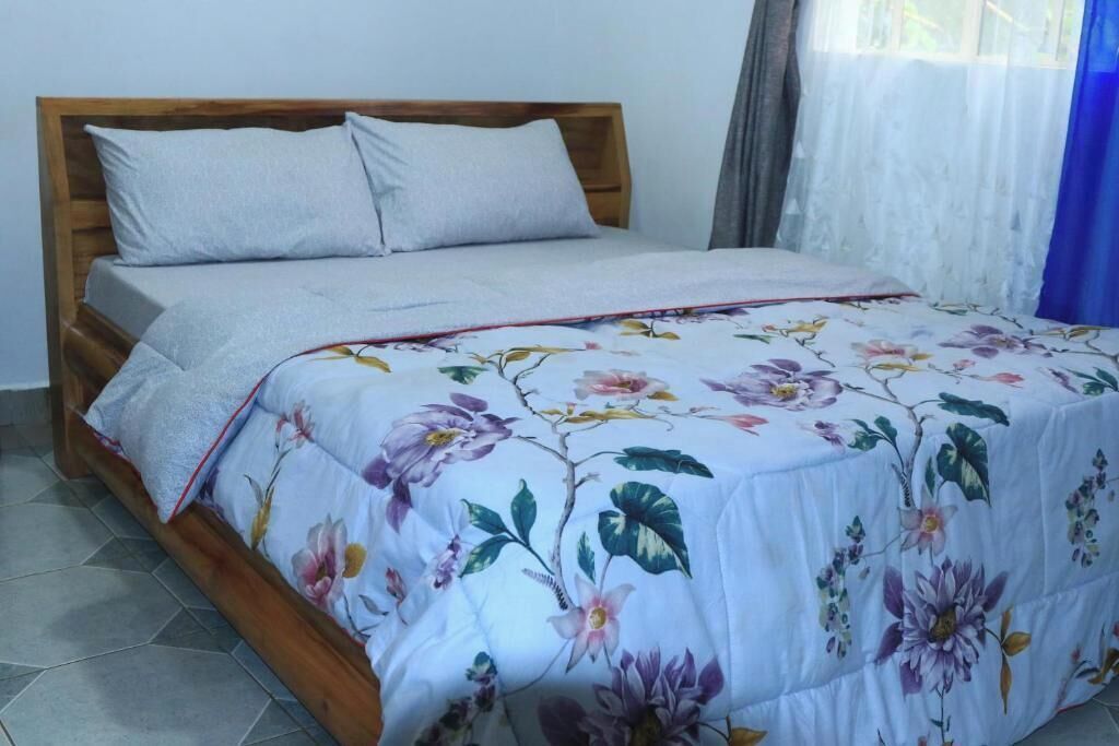 1 bedroom, bed sheets