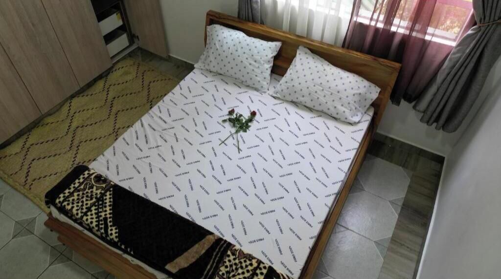 1 habitación y ropa de cama 