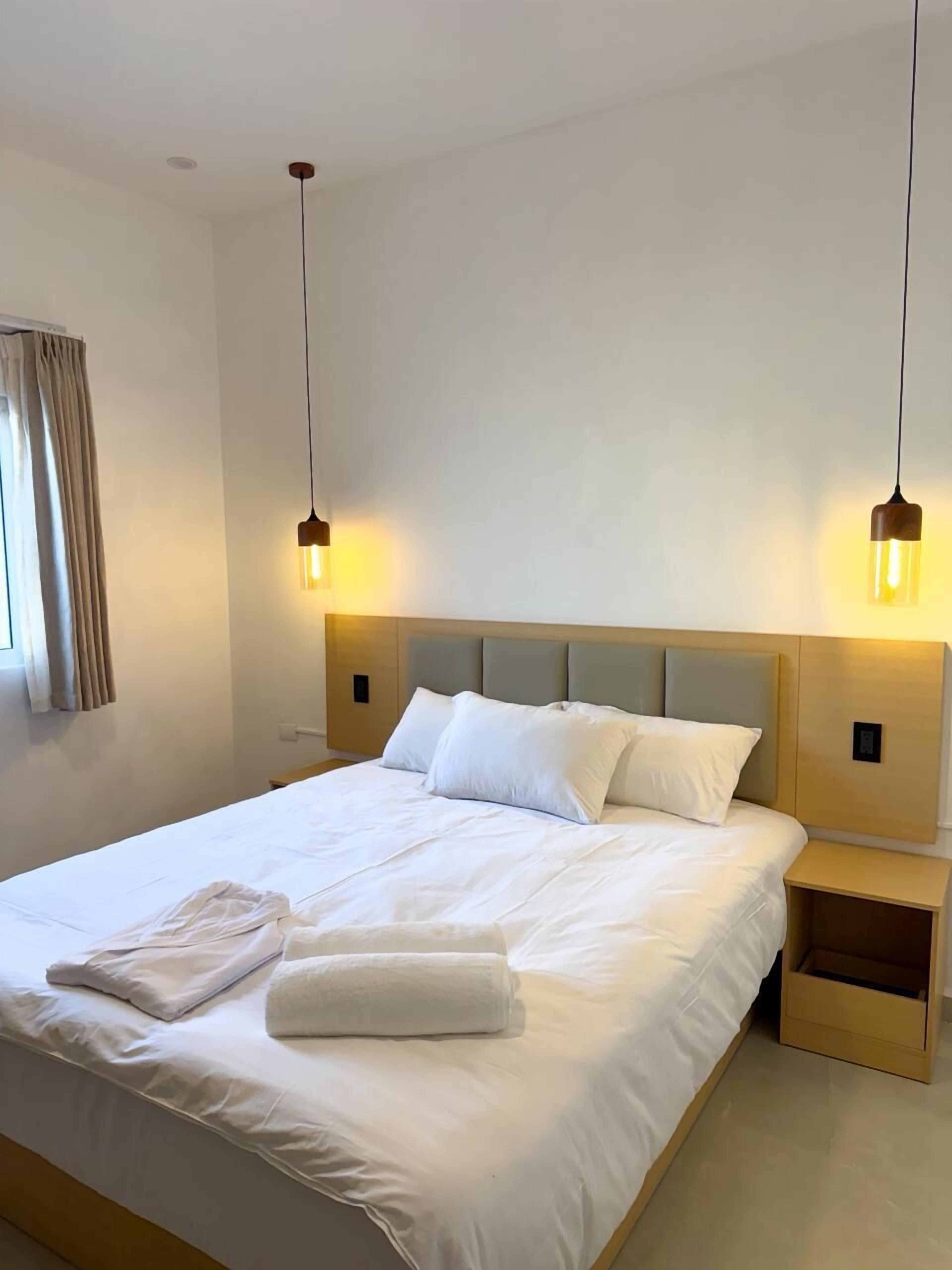 Suite | Free WiFi, bed sheets