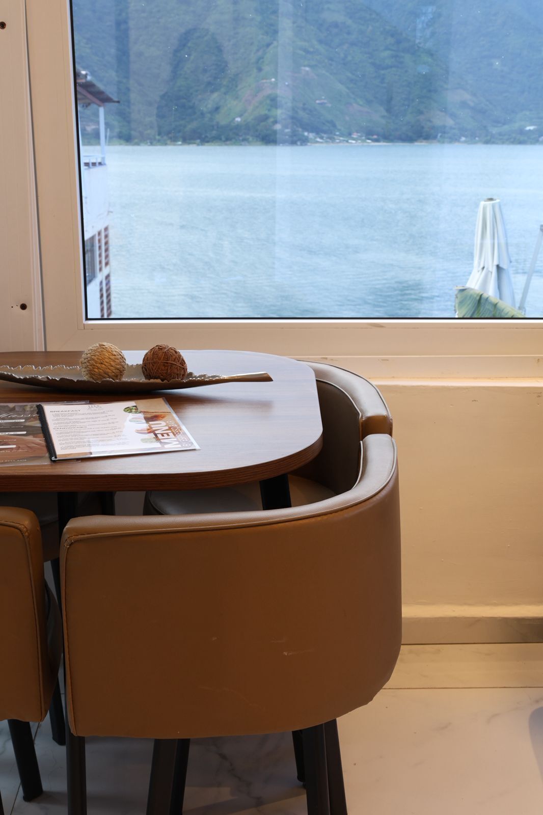 Penthouse, 2 Bedrooms, Kitchenette, Lake View | Dining room