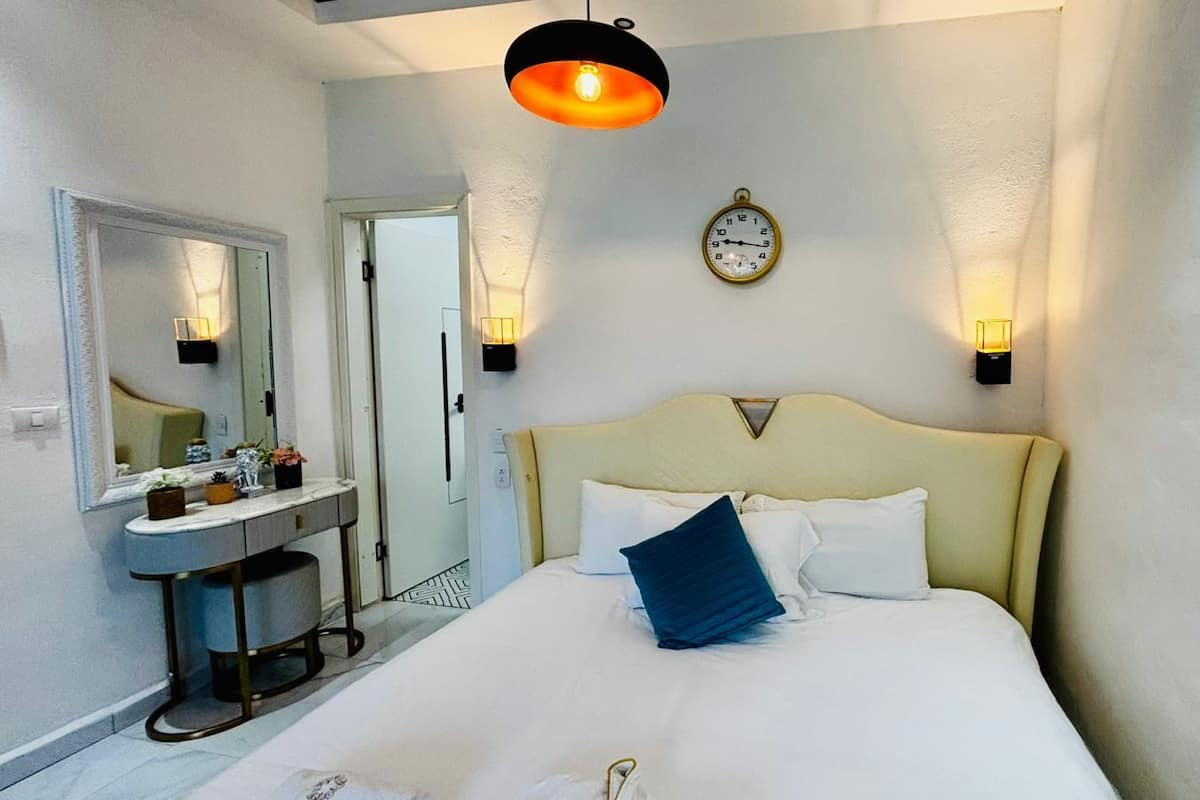 Down duvets, free WiFi