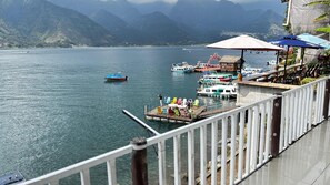 Suite, 2 kamar tidur, pemandangan danau | Balkon