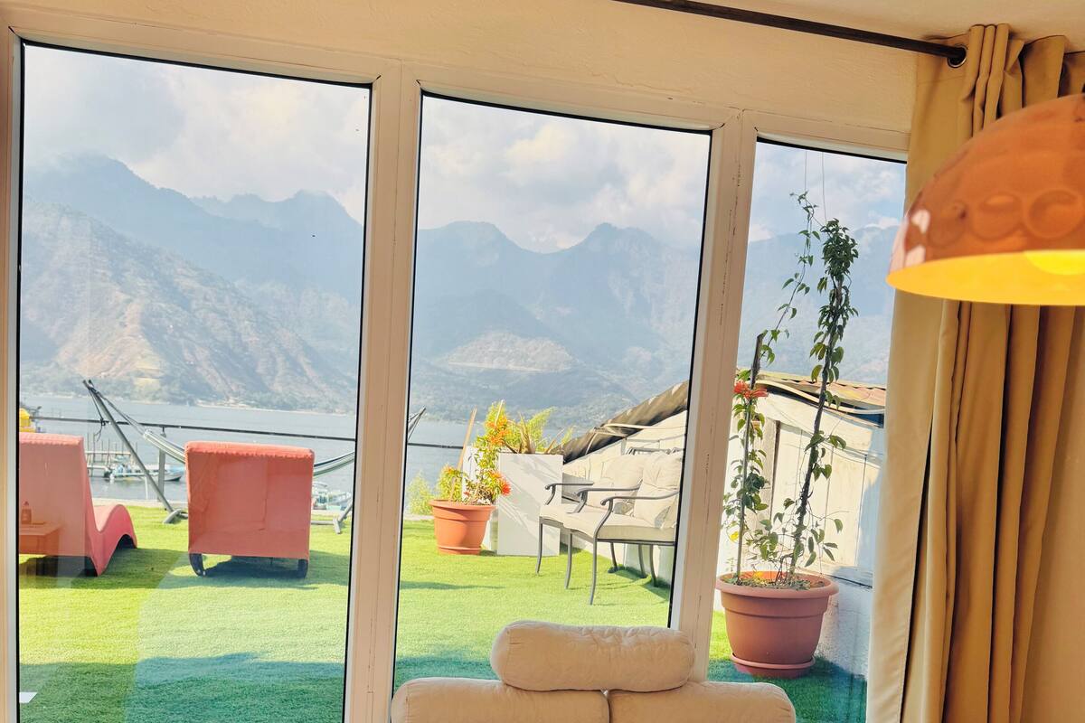 Studio Suite | Free WiFi, bed sheets