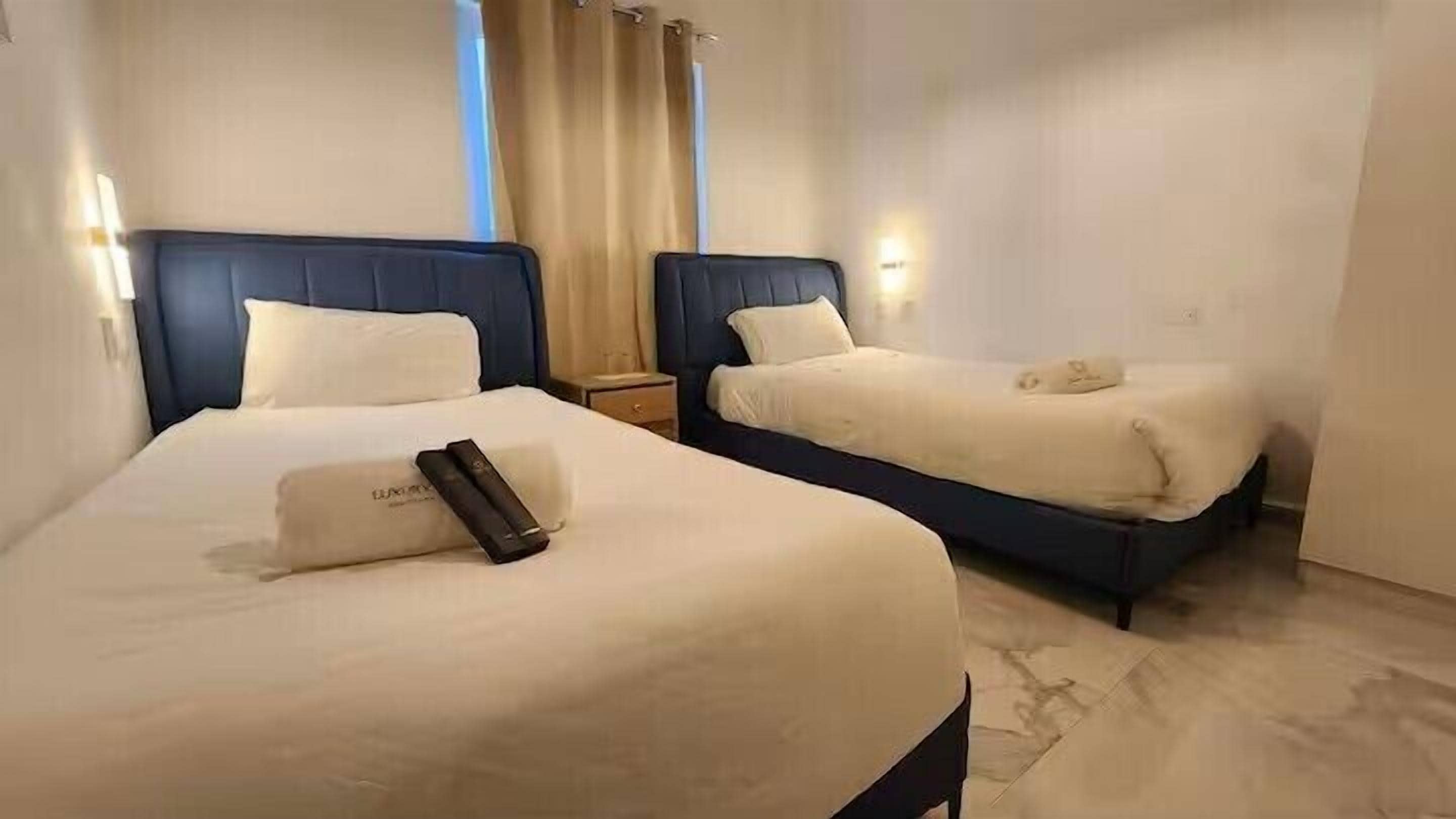 Suite, 2 Bedrooms, Terrace, Lake View | Free WiFi, bed sheets