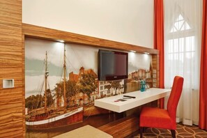 Cribs/infant beds - H+ Hotel Lübeck (Lubeck)