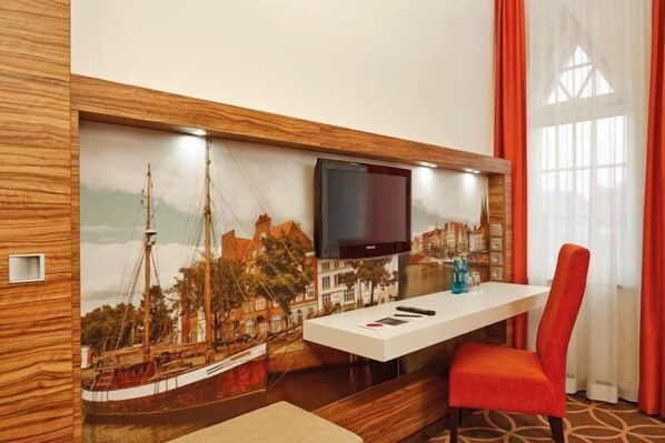 Cribs/infant beds - H+ Hotel Lübeck (Lubeck)