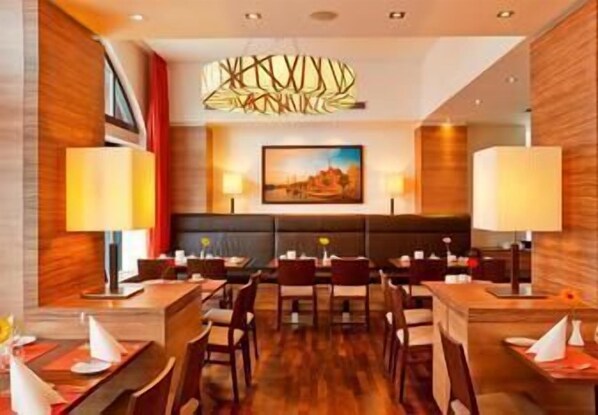 Dining - H+ Hotel Lübeck (Lubeck)
