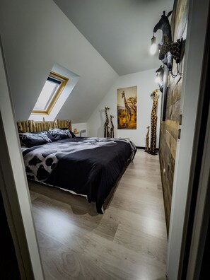 4 chambres, fer et planche à repasser, Wi-Fi, draps fournis