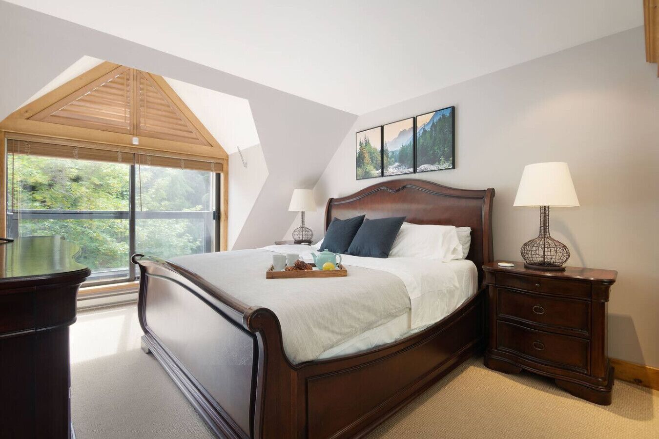 3 bedrooms, desk, iron/ironing board, WiFi