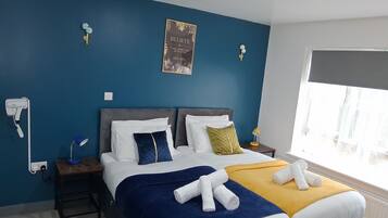 1 bedroom, iron/ironing board, internet, bed sheets